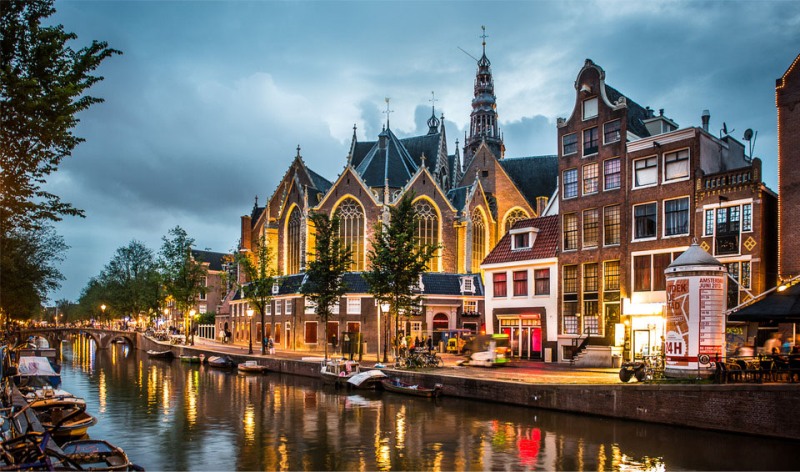 Акция в Амстердам